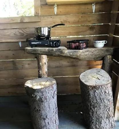 Cabane Dans Les Arbres 7metres De Hauteur *